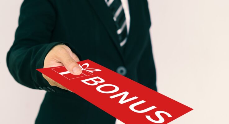 Here’s How To Tell If You Got A Great Sign On Bonus
