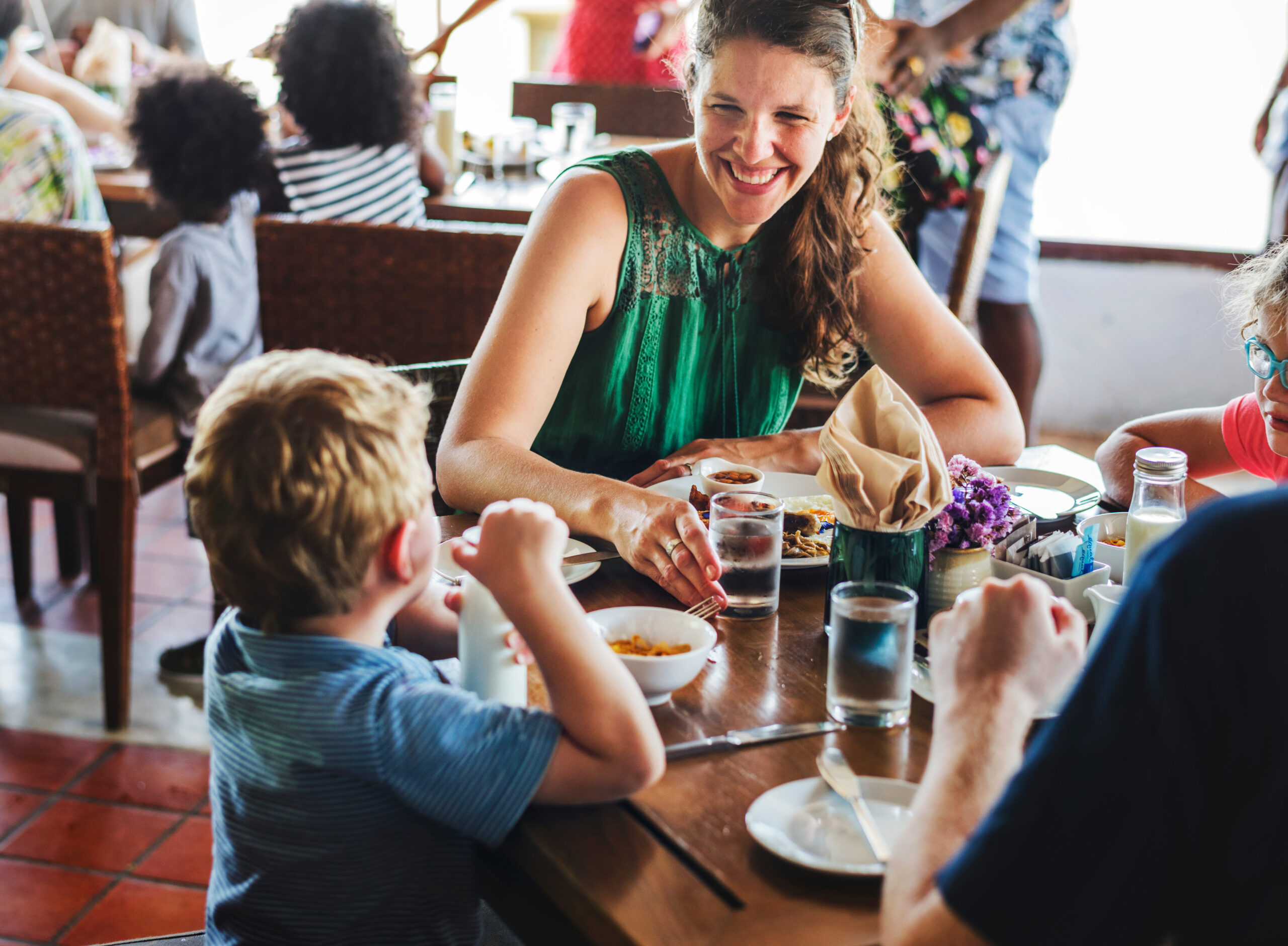 Kids Eating Out