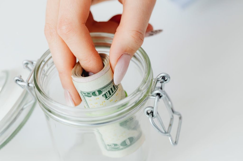10 Tiny Monetary Habits That Present You are Really on High of Your Sport 10 Tiny Monetary Habits That Present You are Really on High of Your Sport