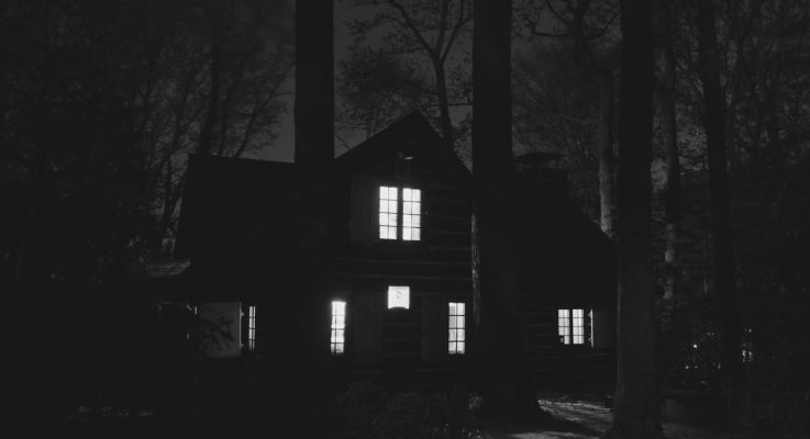 What’s Really Happening When You Hear Three Taps on Your Window at Night