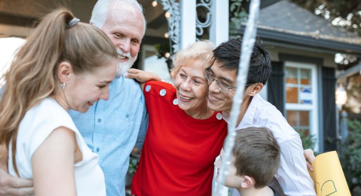 6 Reasons Your Yearly Family Reunions Are Ruining Your Financial Life