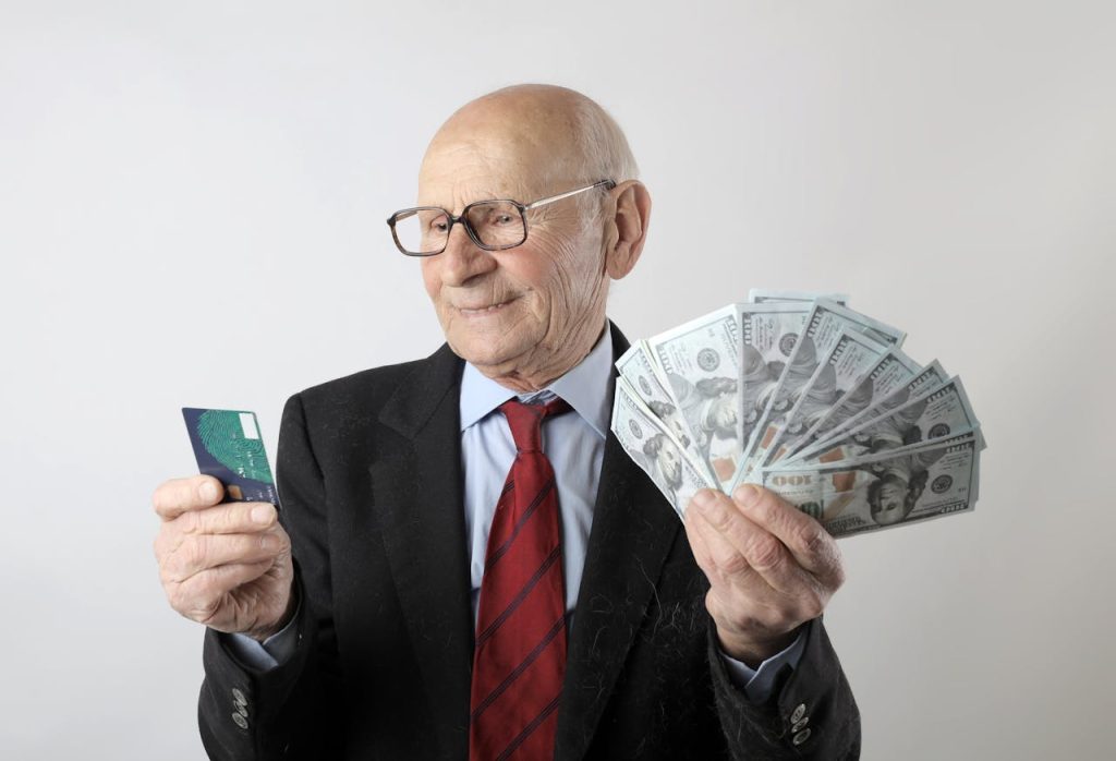 Why Are Extra Seniors Ditching Their Credit score Playing cards Utterly?