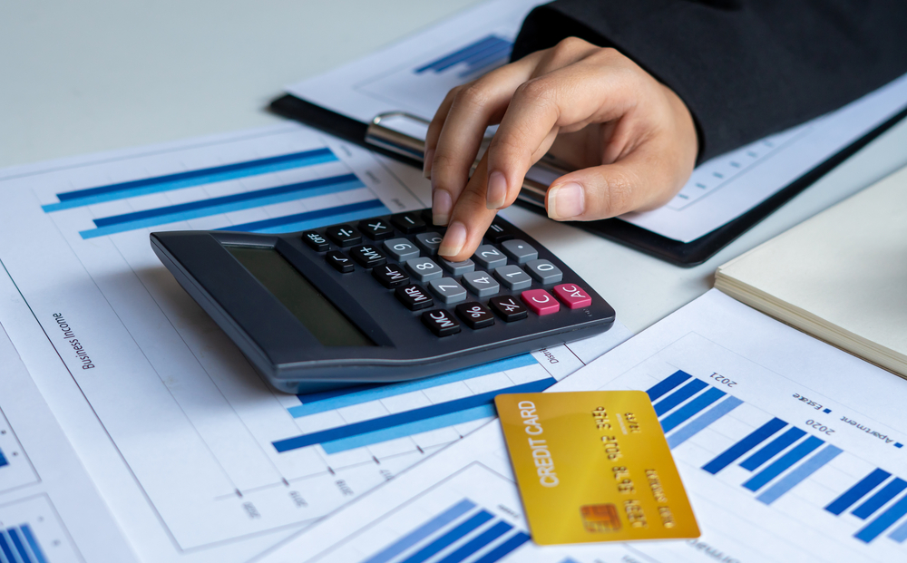 Here Are Outdated Pieces Of Financial Advice That Are Now Dangerous