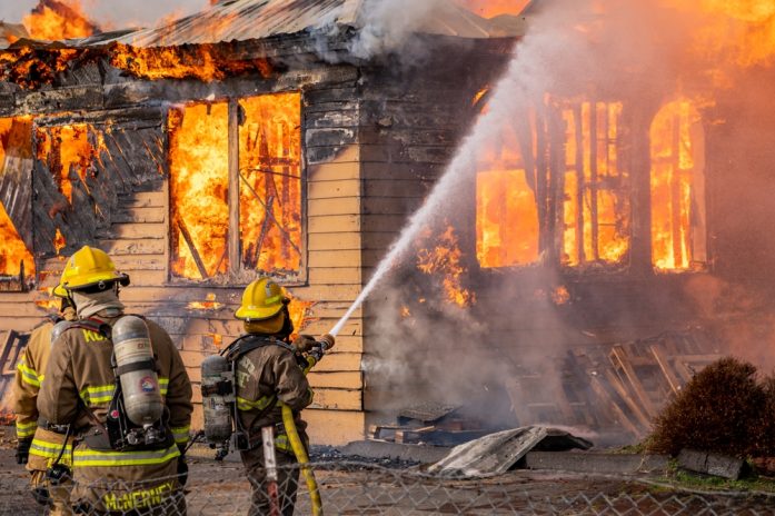 Never Leave This on Your Kitchen Counter — Fire Inspectors Say It’s the #1 Cause of House Fires
